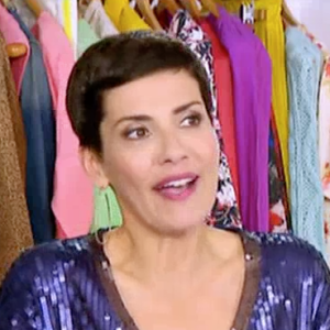 Cristina Cordula subjuguée par le look de Camille dans "Les Reines du shopping" sur M6, le 23 mars 2016.