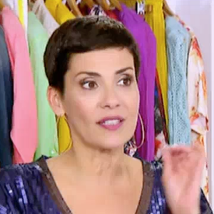 Cristina Cordula subjuguée par le look de Camille dans "Les Reines du shopping" sur M6, le 23 mars 2016.