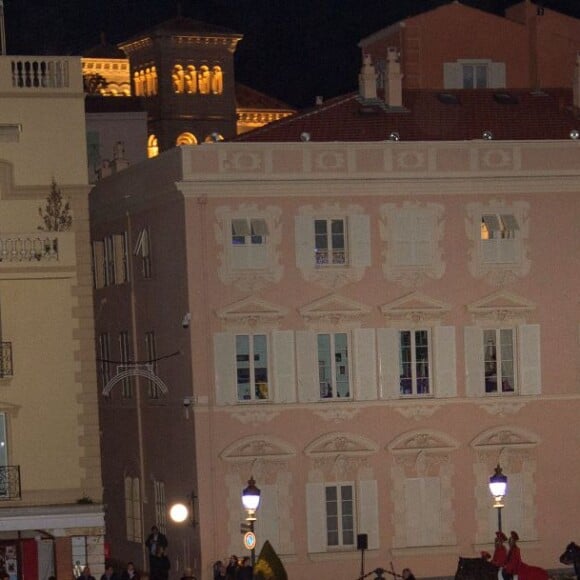 Exclusif - Le prince Albert II de Monaco et son épouse la princesse Charlène ont assisté à la traditionnelle procession du Vendredi Saint à Monaco, le 25 mars 2016. Le couple Princier était sur la petite terrasse du Palais pour saluer les participants. © Gaetan Luci/Palais princier/Bestimage