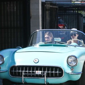 Kendall Jenner et Hailey Baldwin à Los Angeles, le 26 mars 2016.