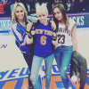 Tish, Miley et Brandi Cyrus au Madison Square Garden. New York, le 26 mars 2016.