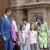 La reine Letizia et le roi Felipe VI d'Espagne ont assisté le 27 mars 2016 en compagnie de leurs filles Leonor, princesse des Asturies, et l'infante Sofia ainsi que la reine Sofia d'Espagne à la messe de Pâques en la cathédrale de Palma de Majorque.