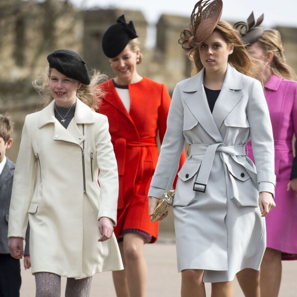 Lady Louise Windsor et la princesse Beatrice, Autumn Phillips et la comtesse Sophie de Wessex au château de Windsor le 27 mars 2016 pour la messe de Pâques en la chapelle St George.