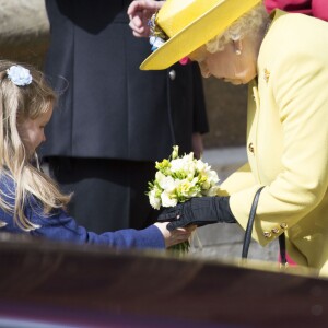 La reine Elizabeth II à la chapelle St George le 27 mars 2016 au château de Windsor pour la messe de Pâques.