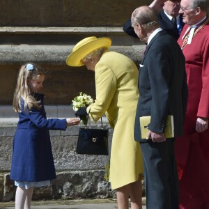 La reine Elizabeth II à la chapelle St George le 27 mars 2016 au château de Windsor pour la messe de Pâques.