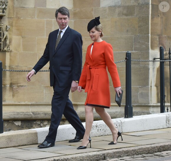 Timothy Laurence, mari de la princesse Anne, et la comtesse Sophie de Wessex au château de Windsor le 27 mars 2016 pour la messe de Pâques en la chapelle St George.