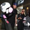 Rob Kardashian et sa compagne Blac Chyna arrivent à l'aéroport LAX de Los Angeles, Rob a ramené une énorme peluche, Los Angeles le 27 Mars 2016.