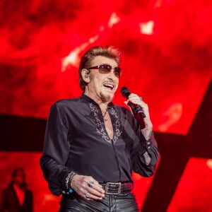 Exclusif - Johnny Hallyday en concert au POPB AccorHotels Arena à Paris. Le 27 novembre 2015 © Wino / Bestimage