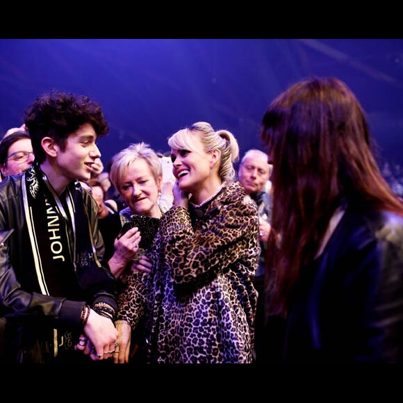 Exclusif : Laeticia Hallyday avec les fans lors du concert du 26 mars 2016 à Bruxelles, un hommage bouleversant