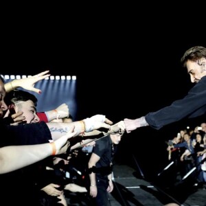Exclusif : Johnny Hallyday pendant son concert du 26 mars 2016 à Bruxelles, un hommage bouleversant