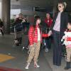 Après son 75ème concert, Johnny Hallyday arrive en famille avec sa femme Laeticia et ses filles Jade et Joy à l'aéroport de Los Angeles en provenance de Paris le 29 mars 2016. Eliette, la grand-mère de Laeticia Hallyday accompagne toute la famille.