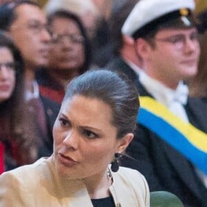 La princesse héritière Victoria de Suède prenait part avec le secrétaire général de l'ONU Ban Ki-moon et le Premier ministre suédois Stefan Löfven à la conférence des Nations unies à la mémoire de Dag Hammarskjöld, à l'Hôtel de Ville de Stockholm le 30 mars 2016.