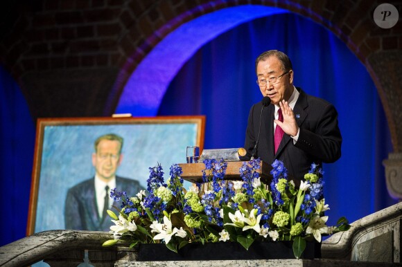 Ban Ki-moon lors de la conférence des Nations unies à la mémoire de Dag Hammarskjöld, à l'Hôtel de Ville de Stockholm le 30 mars 2016.