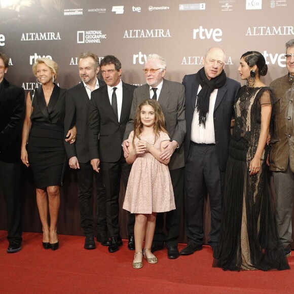 Antonio Banderas, Mark Knopfler, Allegra Allen, Hugh Hudson, Golshifteh Farahani, Irene Escolar, Tristan Ulloa, Clément Sibony à la première du film Altamira à Madrid, le 31 mars 2016.