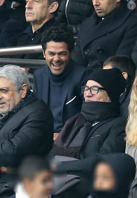 Pascal Obispo et Jamel Debbouze au match de football PSG - Nice, au Parc des Princes, à Paris, le 2 avril 2016 © Cyril Moreau/Bestimage