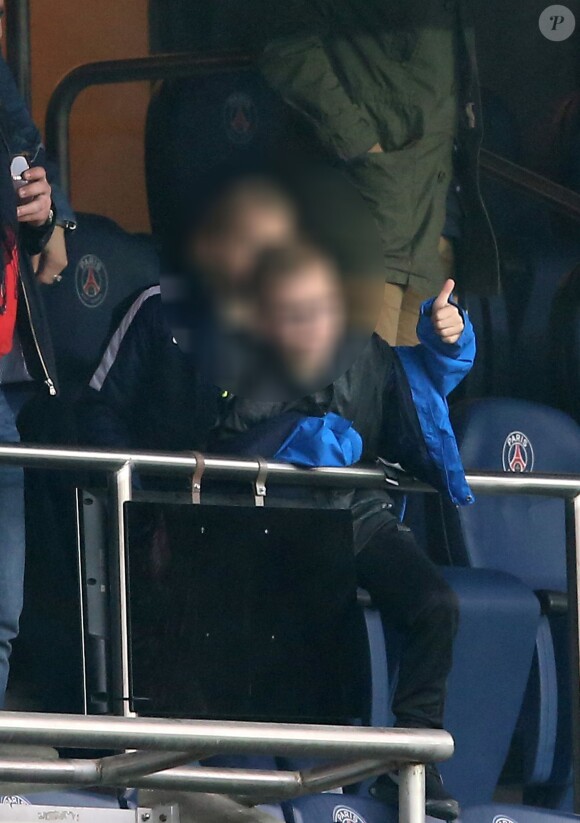 Helena Seger et ses enfants au match de football PSG - Nice, au Parc des Princes, à Paris, le 2 avril 2016 © Cyril Moreau/Bestimage