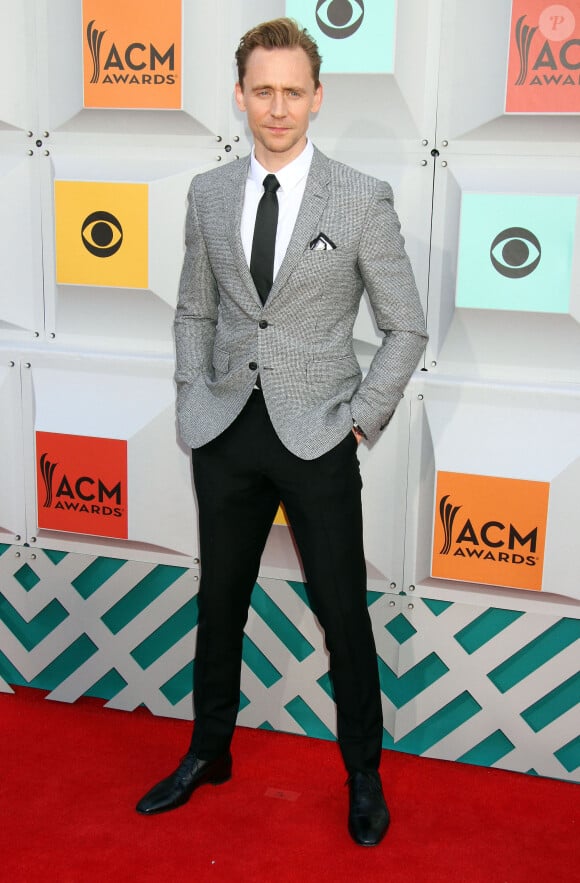Tom Hiddleston  à la 51e cérémonie annuelle des Academy Country Music Awards à l'hôtel MGM de Las Vegas le 3 Avril 2016.