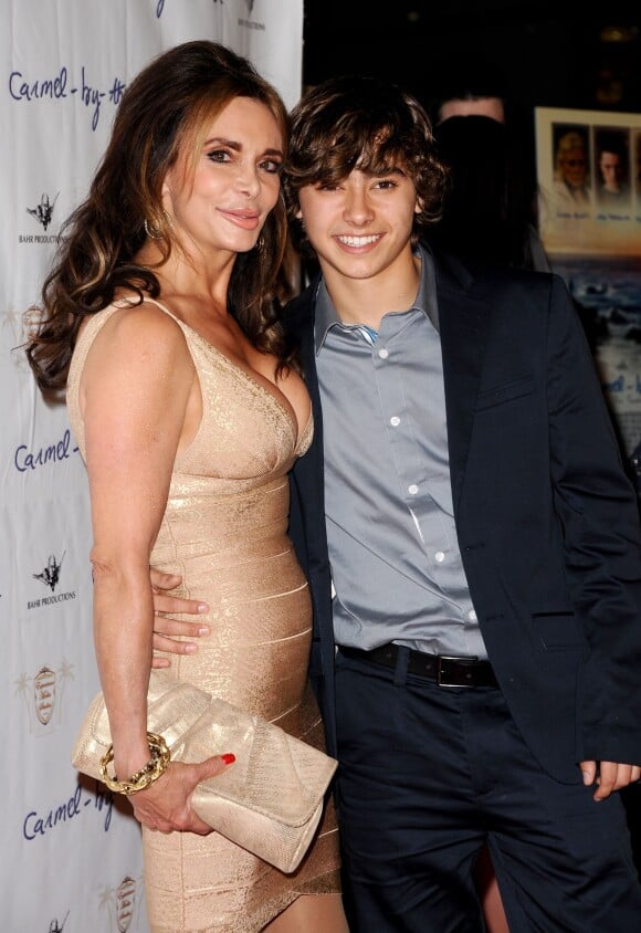 Jansen Panettiere et sa mère Lesley Vogel à la projection du film Carmel-By-The-Sea à Los Angeles, le 9 mars 2011