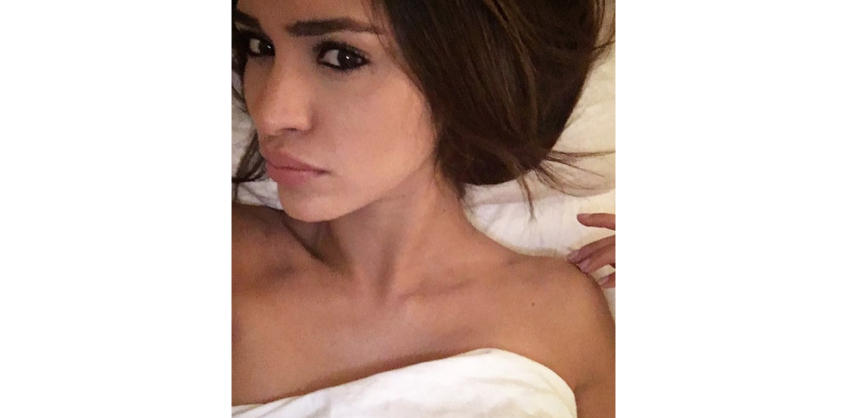 Photo Leila Ben Khalifa (Secret Story 8) selfie au lit sur