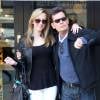 Exclusif - Charlie Sheen et sa future femme Brett Rossi ont fait du shopping en amoureux à Paris, le 17 avril 2014.