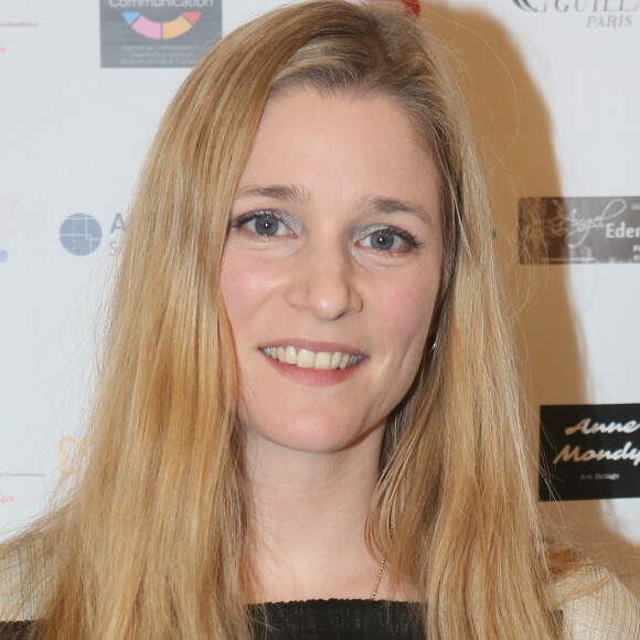 Natacha Régnier - Photocall du Gala de charité au profit de l'association "Endofrance" qui lutte contre l'endométriose au Pavillon Royal à Paris le 07 avril 2016. © CVS/Bestimage