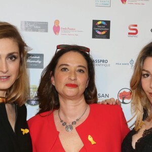 Julie Gayet, Esther Meyniel, Lola Marois-Bigard - Photocall du Gala de charité au profit de l'association "Endofrance" qui lutte contre l'endométriose au Pavillon Royal à Paris le 07 avril 2016. © CVS/Bestimage