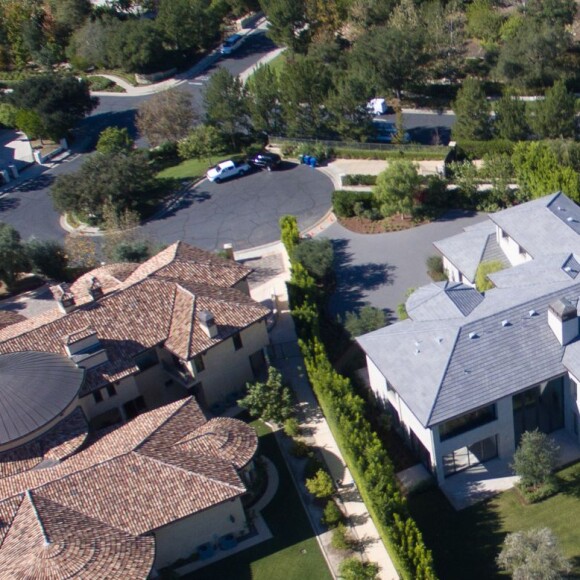 Kim Kardashian et Kanye West ont provisoirement emménagé dans leur villa de Bel-Air