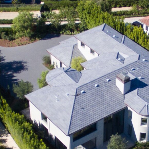 Kim Kardashian et Kanye West ont provisoirement emménagé dans leur villa de Bel-Air