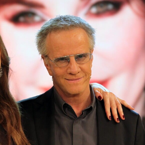 Christopher Lambert avec sa compagne Alba Parietti dans l'émission Danse avec les Stars à Rome, le 9 avril 2016.