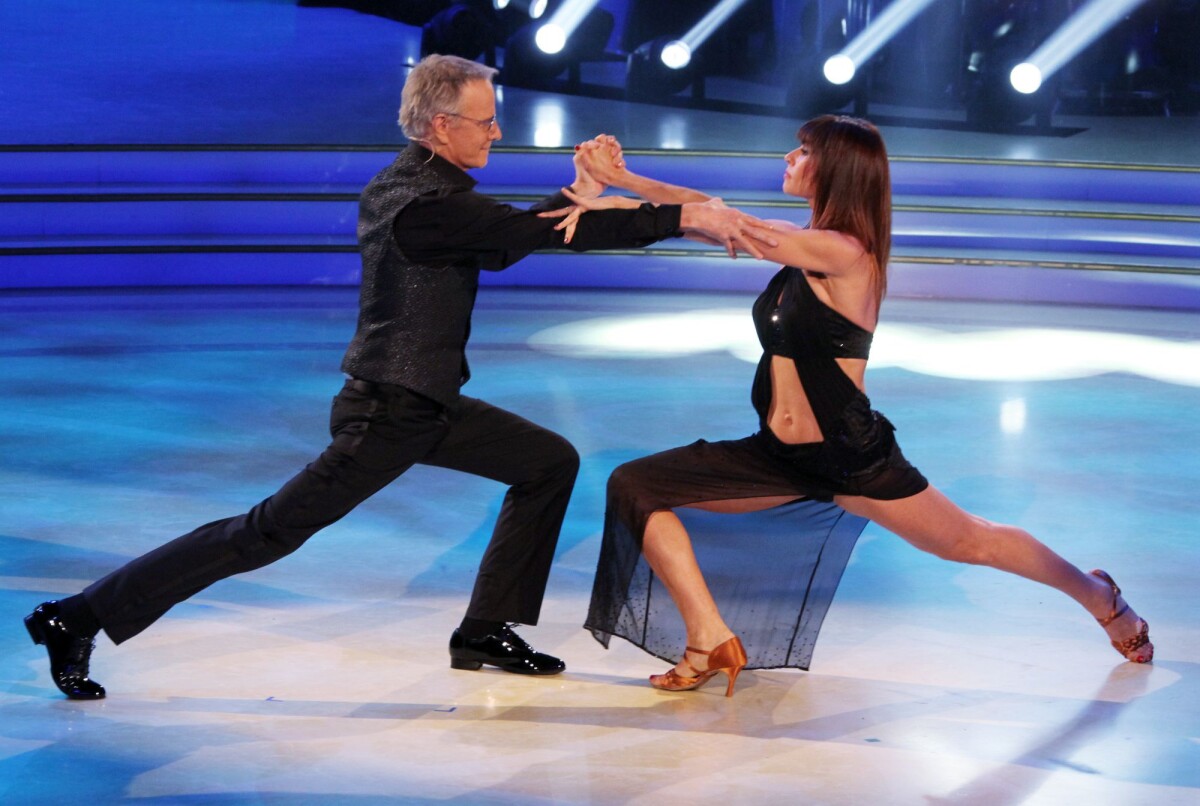 Photo : Christopher Lambert avec Sara Di Vaira dans l'émission Danse