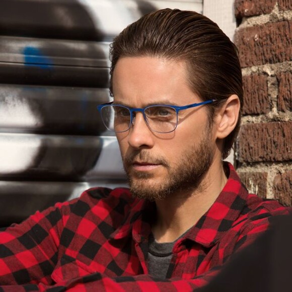 Jared Leto, nouvel ambassadeur de Carrera, en plein shooting pour la marque de lunettes.