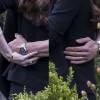 Anatasia Steele (Dakota Johnson) et Christian Grey (Jamie Dornan) visiblement fiancés, sur le tournage du film "Cinquante nuances plus sombres" à Vancouver le 11 avril 2016
