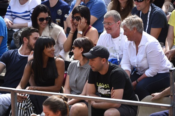 Shy'm a encouragé son compagnon Benoît Paire lors de son match du deuxième tour contre Joao Sousa au Monte-Carlo Rolex Masters le 13 avril 2016, avant de descendre acrobatiquement sur le terrain pour le féliciter après sa victoire.