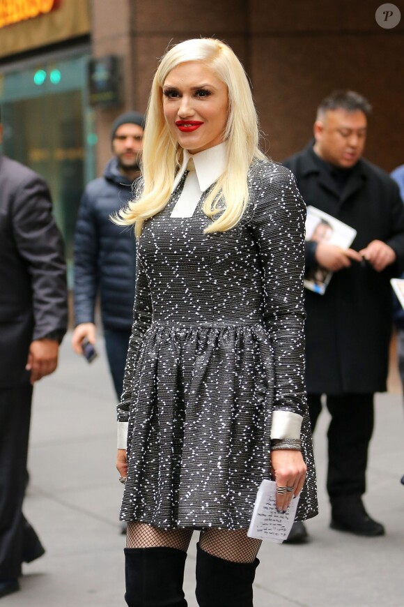 Gwen Stefani quitte l'émission "Good Morning America" à New York le 1er avril 2016