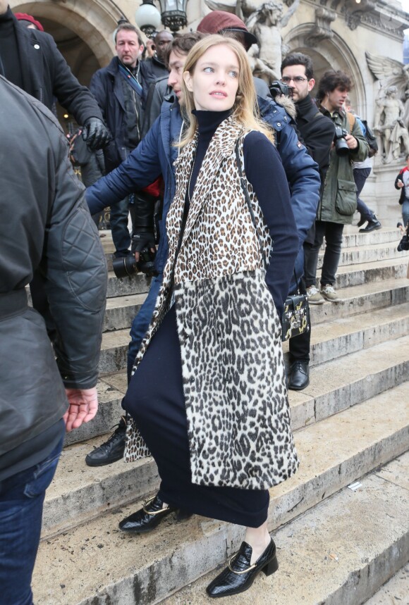 Natalia Vodianova arrive au défilé de mode prêt-à-porter "Stella McCartney", collection automne-hiver 2016/2017, au palais Garnier à Paris. Le 7 mars 2016 © CVS - Veeren / Bestimage