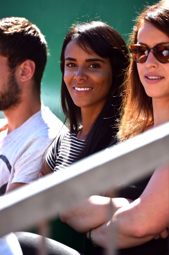 Shy'm a souri puis a souffert, le 14 avril 2016, en voyant son compagnon Benoît Paire se désintégrer lors de son match contre le numéro 2 mondial Andy Murray en huitième de finale du Monte-Carlo Rolex Masters à Roquebrune-Cap-Martin, qu'il a laissé échapper, rattrapé par le stress.