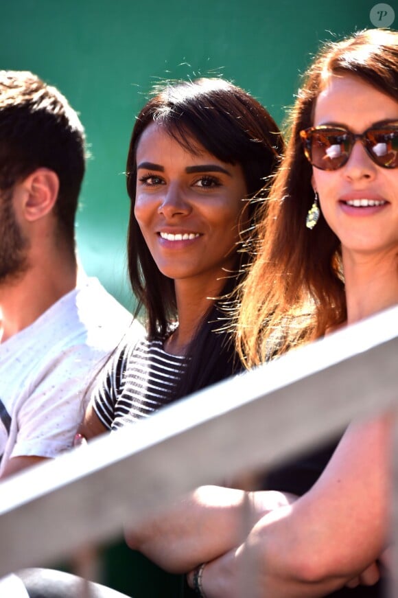 Shy'm a souri puis a souffert, le 14 avril 2016, en voyant son compagnon Benoît Paire se désintégrer lors de son match contre le numéro 2 mondial Andy Murray en huitième de finale du Monte-Carlo Rolex Masters à Roquebrune-Cap-Martin, qu'il a laissé échapper, rattrapé par le stress.