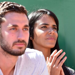 Shy'm a souri puis a souffert, le 14 avril 2016, en voyant son compagnon Benoît Paire se désintégrer lors de son match contre le numéro 2 mondial Andy Murray en huitième de finale du Monte-Carlo Rolex Masters à Roquebrune-Cap-Martin, qu'il a laissé échapper, rattrapé par le stress.