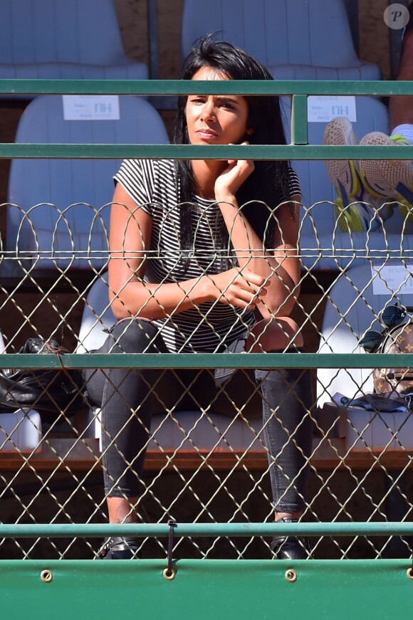 Shy'm a souri puis a souffert, le 14 avril 2016, en voyant son compagnon Benoît Paire se désintégrer lors de son match contre le numéro 2 mondial Andy Murray en huitième de finale du Monte-Carlo Rolex Masters à Roquebrune-Cap-Martin, qu'il a laissé échapper, rattrapé par le stress.