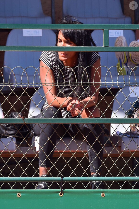 Shy'm a souri puis a souffert, le 14 avril 2016, en voyant son compagnon Benoît Paire se désintégrer lors de son match contre le numéro 2 mondial Andy Murray en huitième de finale du Monte-Carlo Rolex Masters à Roquebrune-Cap-Martin, qu'il a laissé échapper, rattrapé par le stress.
