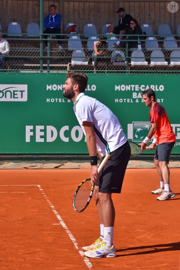 Shy'm a souri puis a souffert, le 14 avril 2016, en voyant son compagnon Benoît Paire se désintégrer lors de son match contre le numéro 2 mondial Andy Murray en huitième de finale du Monte-Carlo Rolex Masters à Roquebrune-Cap-Martin, qu'il a laissé échapper, rattrapé par le stress.