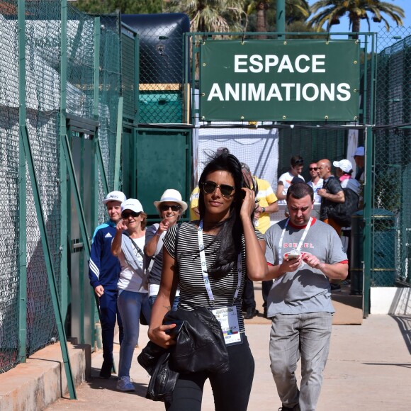 Shy'm a souri puis a souffert, le 14 avril 2016, en voyant son compagnon Benoît Paire se désintégrer lors de son match contre le numéro 2 mondial Andy Murray en huitième de finale du Monte-Carlo Rolex Masters à Roquebrune-Cap-Martin, qu'il a laissé échapper, rattrapé par le stress.
