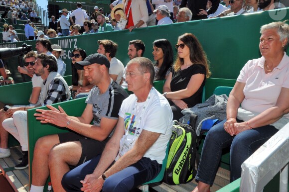 Shy'm a souri puis a souffert, le 14 avril 2016, en voyant son compagnon Benoît Paire se désintégrer lors de son match contre le numéro 2 mondial Andy Murray en huitième de finale du Monte-Carlo Rolex Masters à Roquebrune-Cap-Martin, qu'il a laissé échapper, rattrapé par le stress.