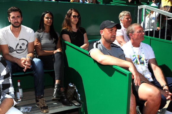 Shy'm a souri puis a souffert, le 14 avril 2016, en voyant son compagnon Benoît Paire se désintégrer lors de son match contre le numéro 2 mondial Andy Murray en huitième de finale du Monte-Carlo Rolex Masters à Roquebrune-Cap-Martin, qu'il a laissé échapper, rattrapé par le stress.