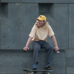 Rocco Ritchie (fils de Madonna) fait du skateboard à Turin en Italie le 18 novembre 2015.