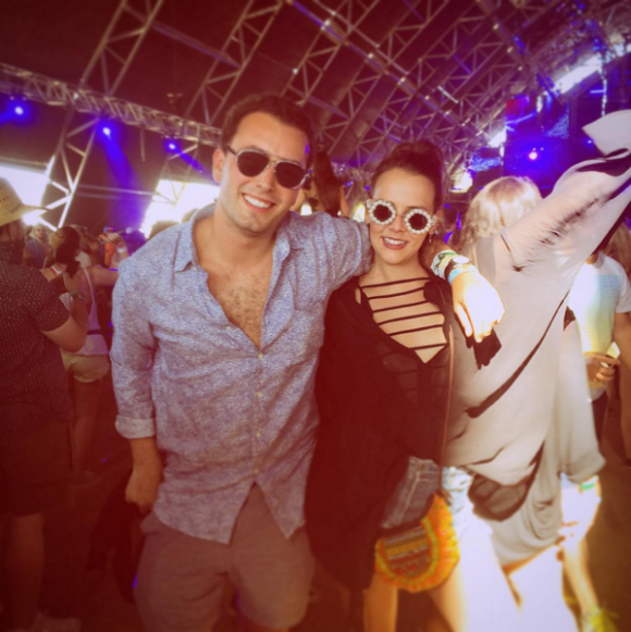 Pauline Ducruet avec son ami Nicolas Suissa - et son décolleté - au Festival de Coachella, du 15 au 17 avril 2016. Photo Instagram Nicolas Suissa.