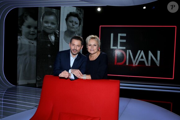 Exclusif - Muriel Robin et Marc-Olivier Fogiel, le 15 avril 2016 sur le tournage de l'émission Le Divan. Diffusion le mardi 19 avril 2016 à 23h10 sur France 3. © Dominique Jacovides