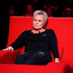 Exclusif - Muriel Robin, le 15 avril 2016 sur le tournage de l'émission Le Divan. Diffusion le mardi 19 avril 2016 à 23h10 sur France 3. © Dominique Jacovides