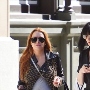 Lindsay Lohan et sa soeur Ali font du shopping dans les rues de New York. Le 15 avril 2016 © CPA / Bestimage