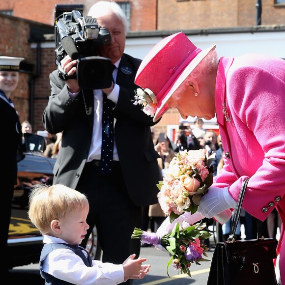 La reine Elizabeth II, accompagnée du prince Philip, fêtait à Windsor le 500e anniversaire du service postal royal (Royal Mail) le 20 avril 2016 © David Mirzoeff / Zuma Press / Bestimage